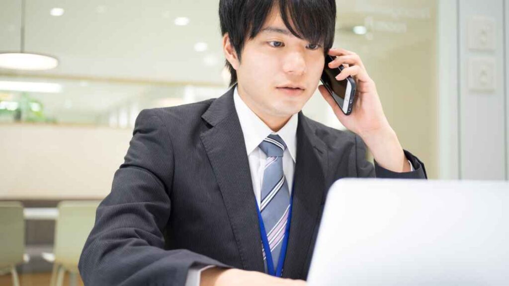 会社の飲み会に行かない人の特徴とは?