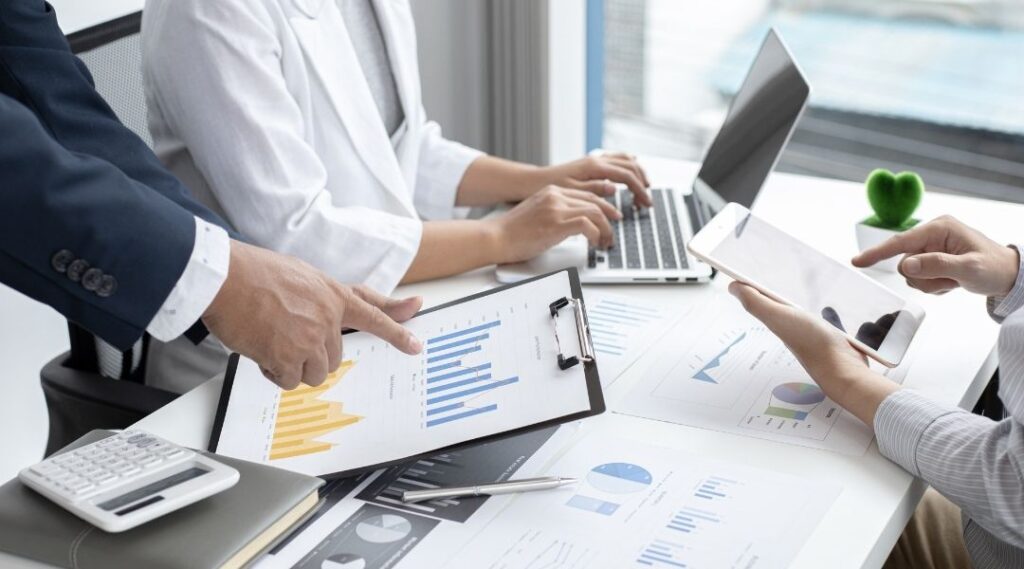 「落とし込む」の意味や使い方について