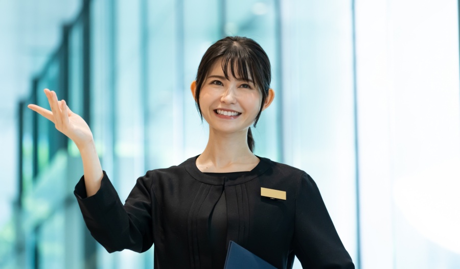 アテンドするとはどういう意味？ビジネスでの使い方や英語について