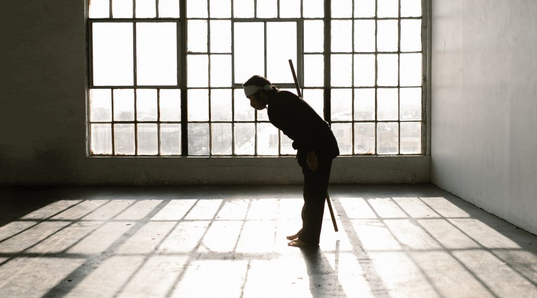 分離礼の基本！美しいお辞儀をマスターする方法