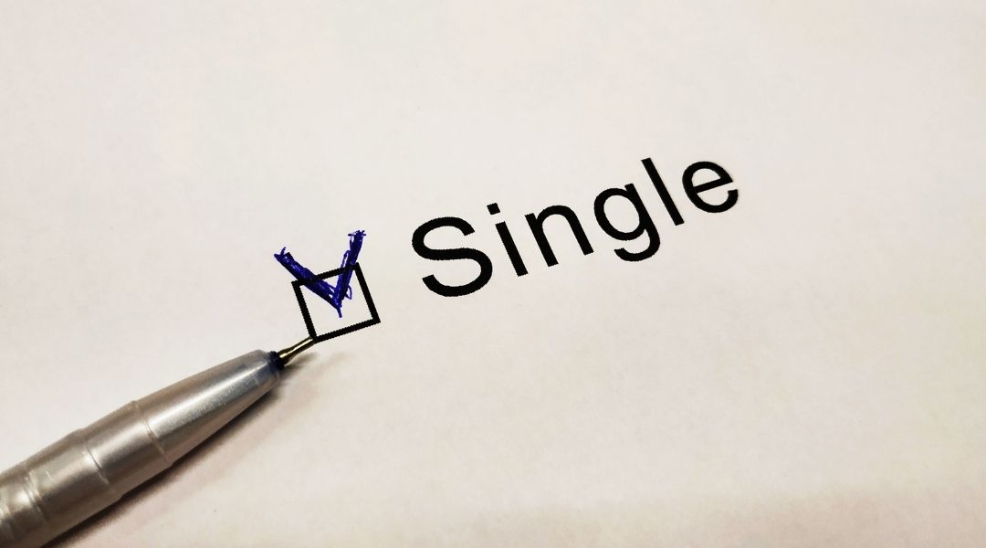 知らなきゃ損!2026年に始まる「独身税」とは