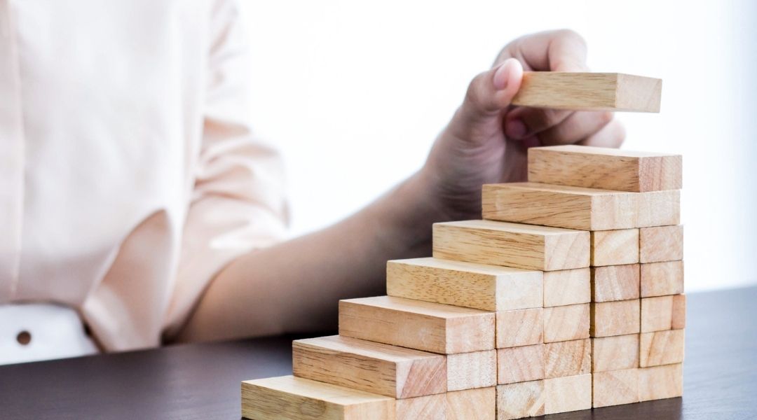 右肩上がりの意味と実践法とは？成功の秘訣を徹底解説