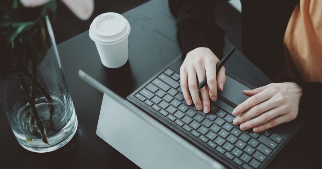 ビジネスシーンでのなるはやの活用法