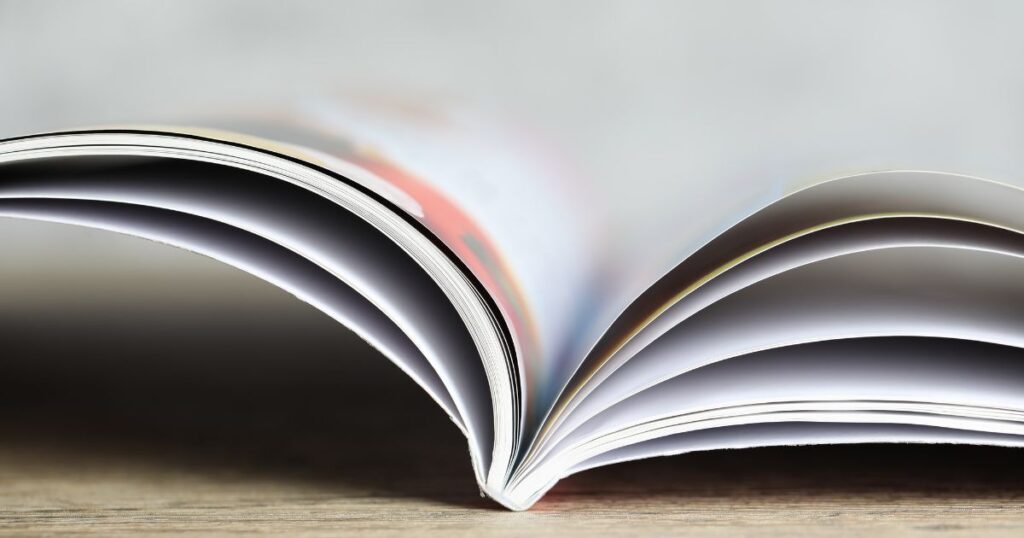 『掲載』とは？意味・使い方・記載との違いを徹底解説