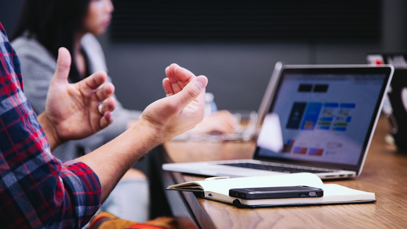 ジャストアイデアの言い換え一覧|ビジネスでも失礼にならない自然な表現をわかりやすく紹介